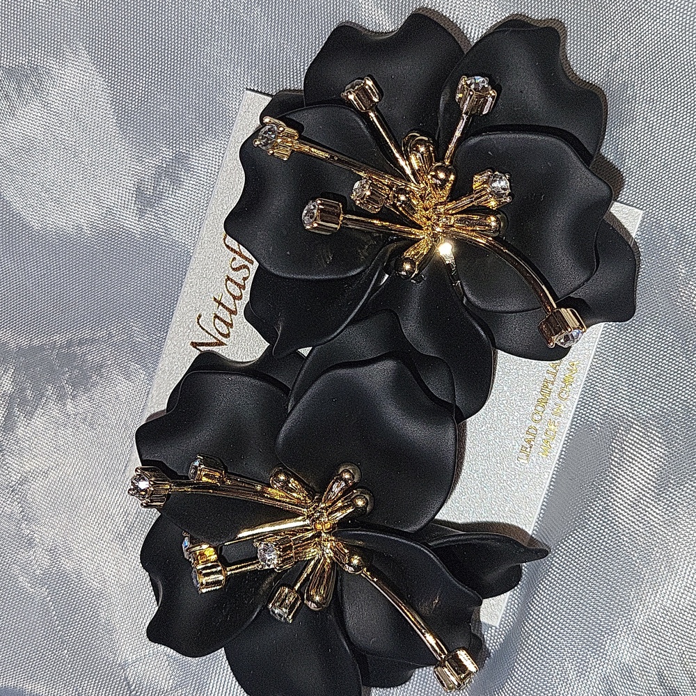 Natasha Couture Black Floral Earrings Gold Gem Stamen Brand New Ta
